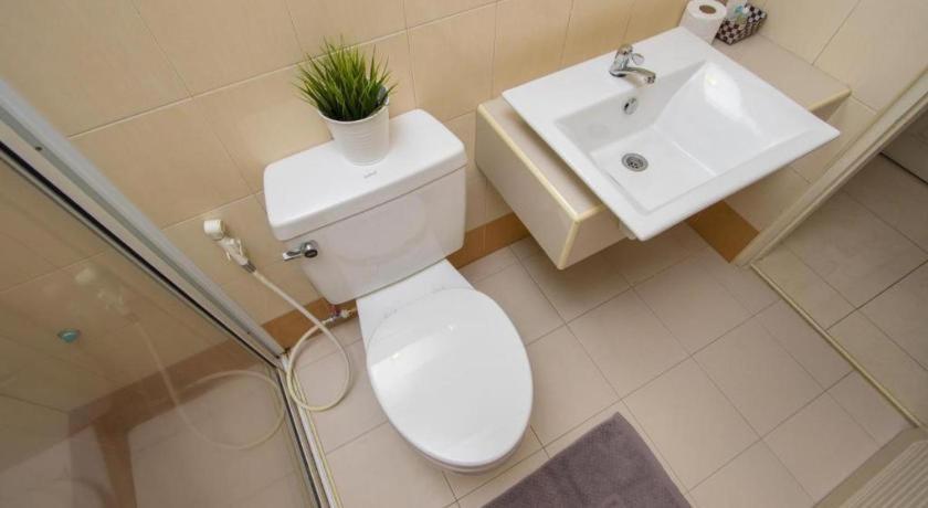 Nana Chat Bangsaen Hotel Si Racha Zewnętrze zdjęcie