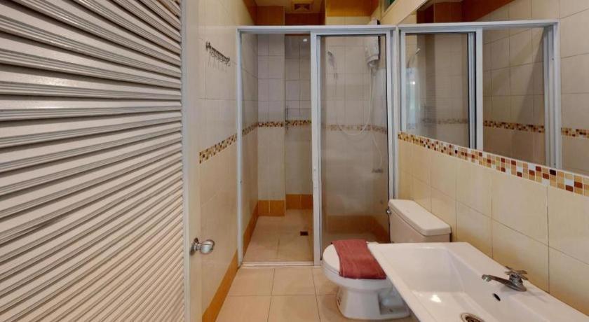 Nana Chat Bangsaen Hotel Si Racha Zewnętrze zdjęcie