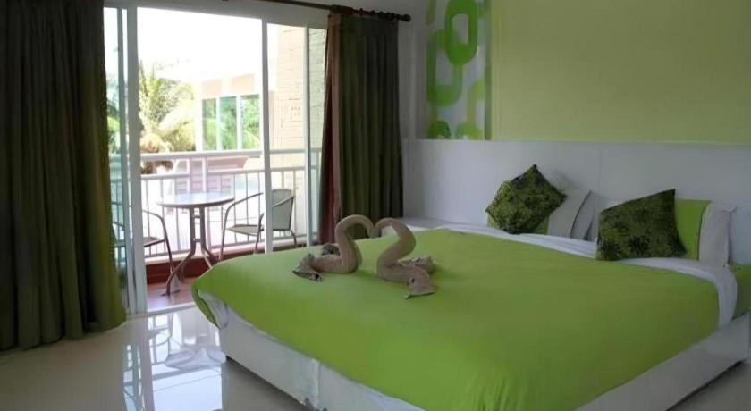 Nana Chat Bangsaen Hotel Si Racha Zewnętrze zdjęcie